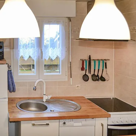 Awesome In With Kitchen 度假居